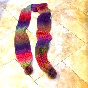 - - Beautiful knitted winter scarf